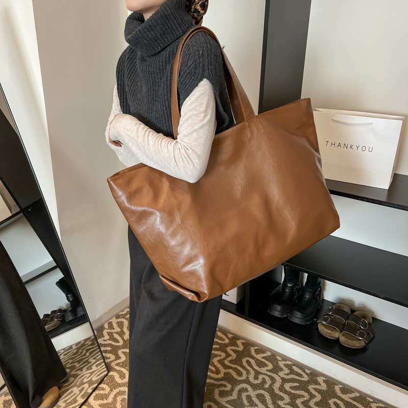 Interior Design Class - Proste torby typu tote w stylu