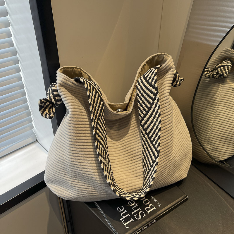 Interior Design Class - Duże torby typu tote dla kobiet,