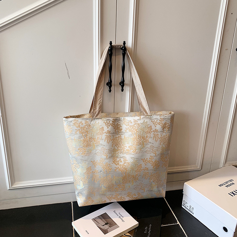 Interior Design Class - Proste torby typu tote o dużej