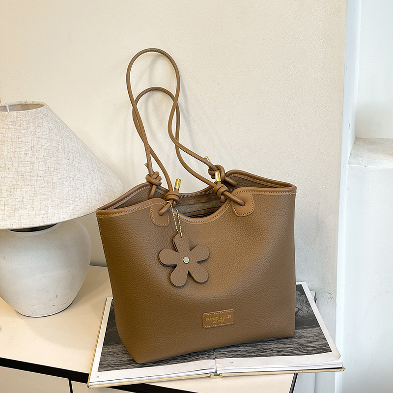 Torba typu tote o dużej pojemn – Interior Design Class recenzja i cena