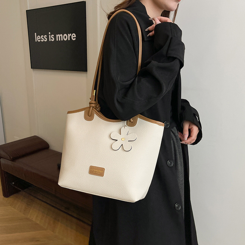 Torba typu tote o dużej pojemn – Interior Design Class recenzja i cena