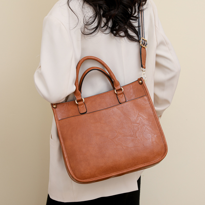 Torebka crossbody w stylu retr – Interior Design Class recenzja i cena