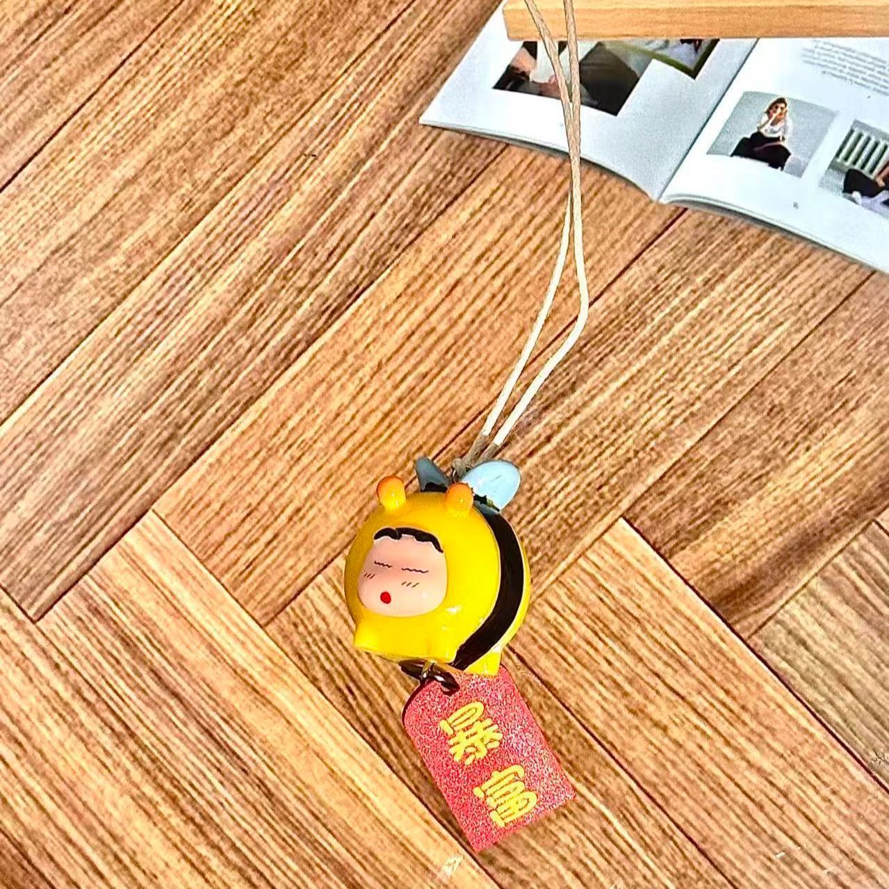 Figurka Crayon Shin-chan Bee C – Interior Design Services recenzja i cena